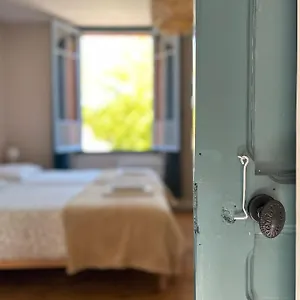 Bed & Breakfast Le Du Port Canal, Moissac